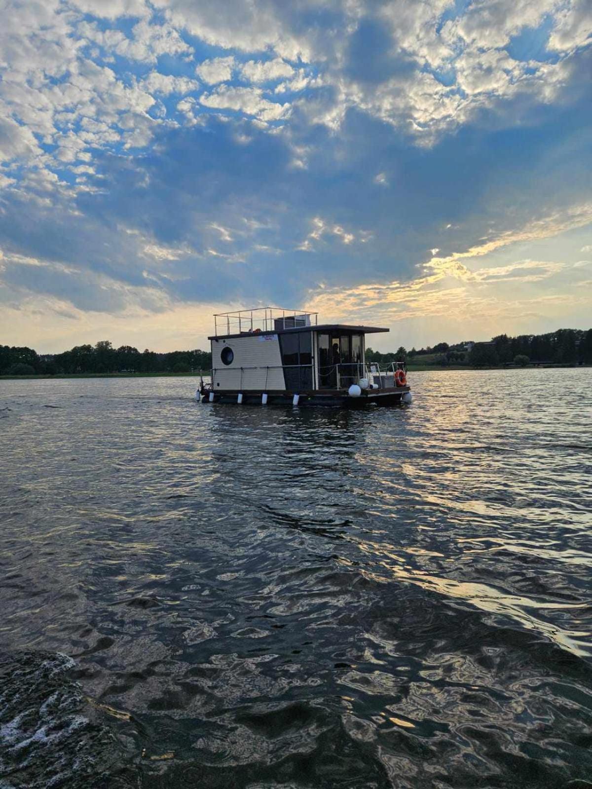 Gudowo Houseboat酒店 外观 照片